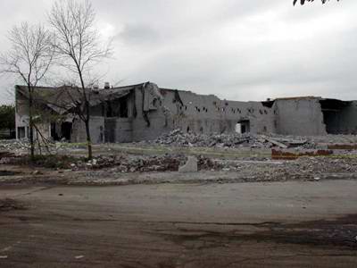 Showcase Cinemas Pontiac 6-12 - Demolition From Kim Connell (newer photo)